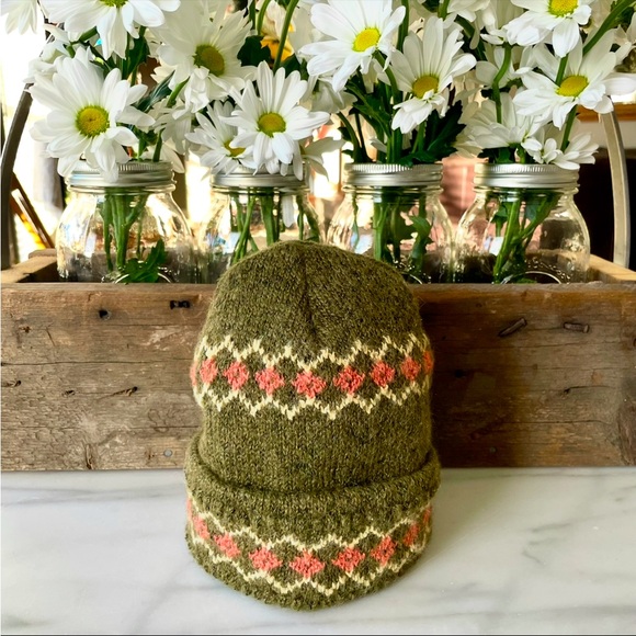 Fair Isle Knit Beanie•Ivy Green~Apricot Pink Flowers•100% Warm Acrylic•Washable - Picture 3 of 8